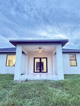 Building Photo - 208 Grant Ave Building Photo - 208 Grant Ave