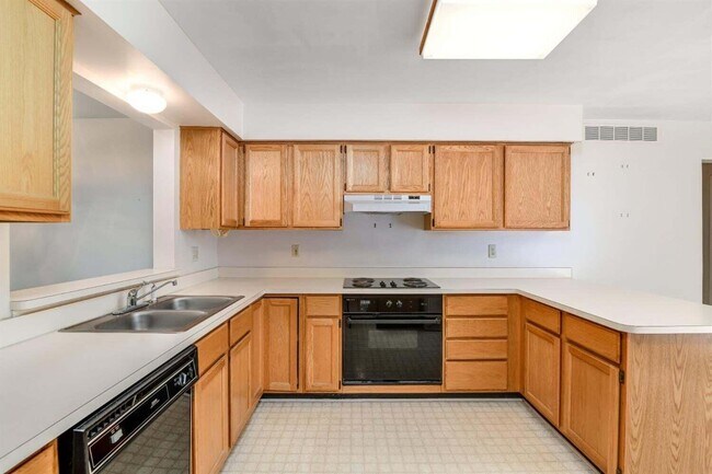 Foto del edificio - 2702 Maitland Dr