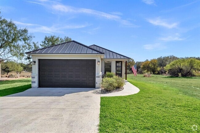 Building Photo - 3205 Douglas Dr