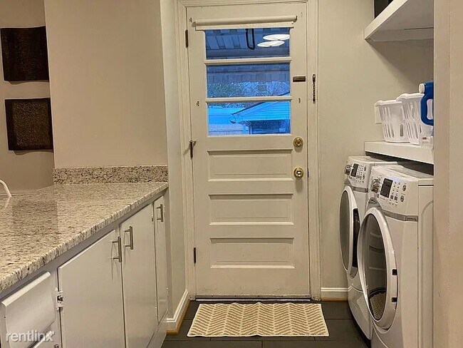 Foto del edificio - 2 br, 1 bath House - 2017 Linn Boulevard S...