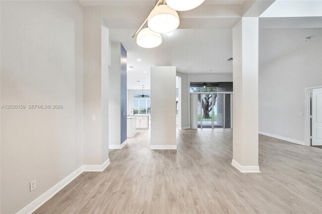 Building Photo - 6334 SW 192nd Ave