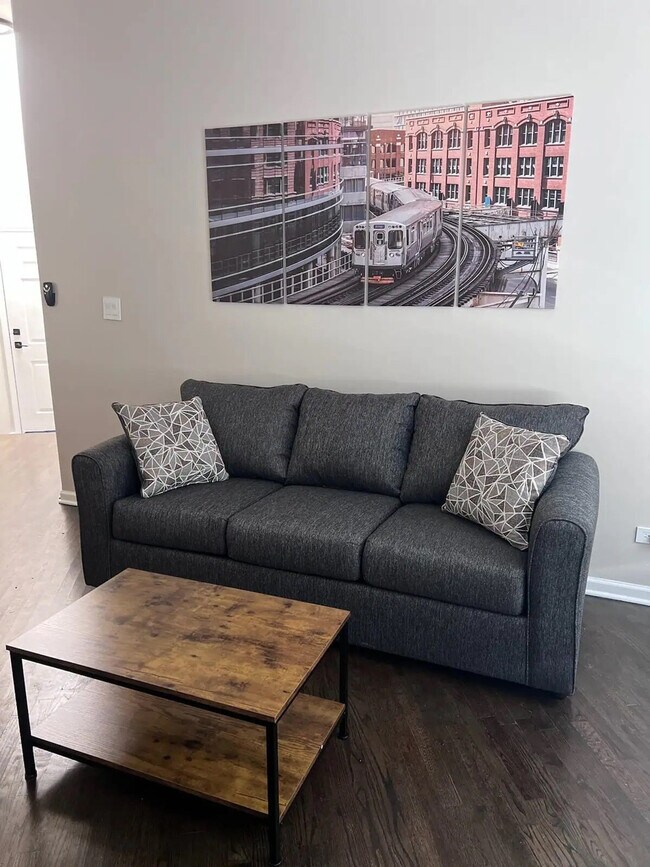 Foto del edificio - 2339 N California Ave