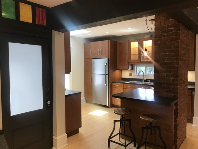 Building Photo - 1366 W 59th St