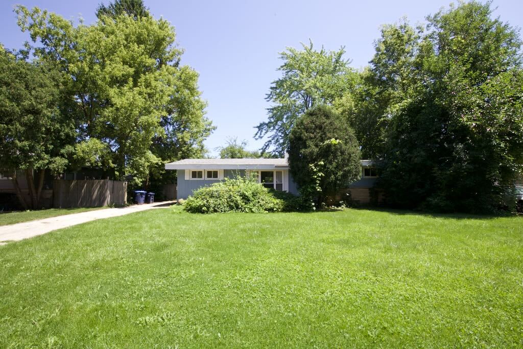 Primary Photo - 1227 Wood Ave