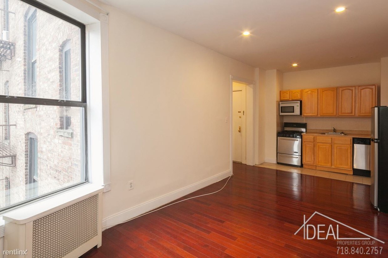 Foto principal - 551 Pacific St