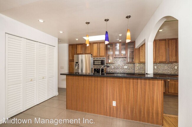Building Photo - 3 br, 2 bath House - 591 St. Claire Dr