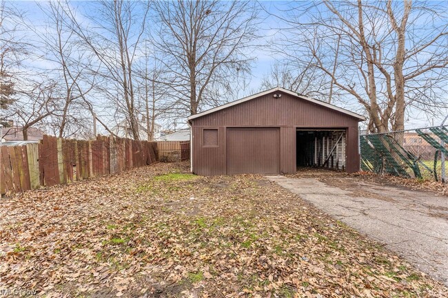 Building Photo - 3774 E 55th St