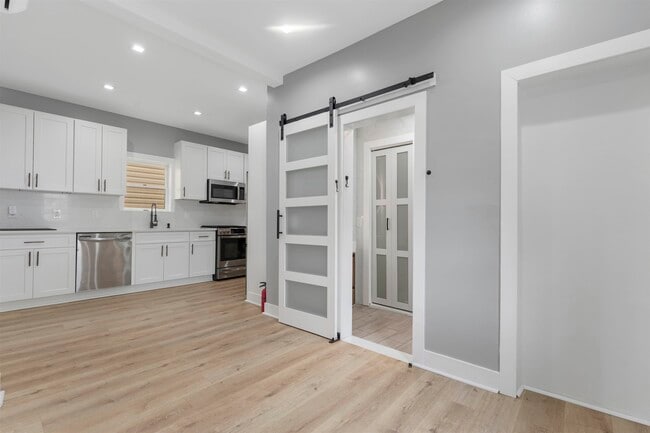 Building Photo - 4317 Cottage Ave