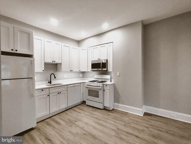 Foto del edificio - 230 S Market St