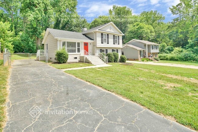 Foto del edificio - 6301 Old Coach Rd