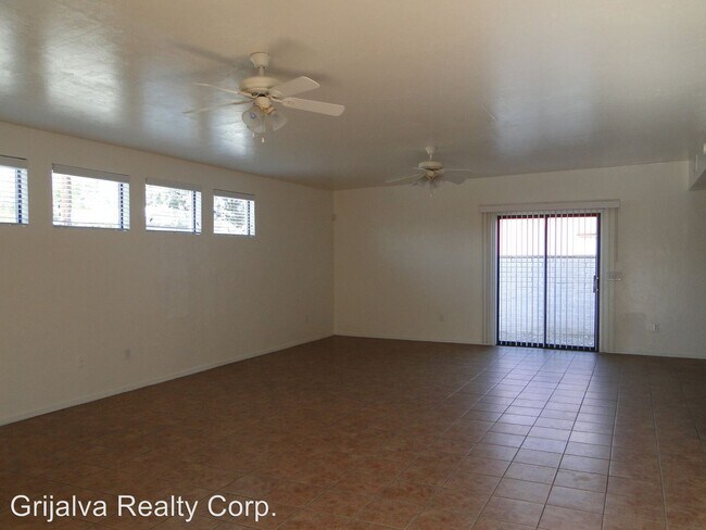 Foto del edificio - 1440 E Elm St