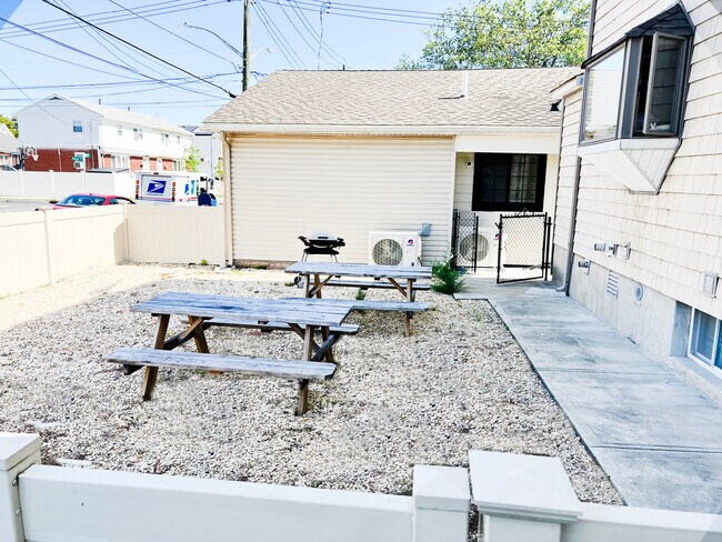Outside Area For Your Use - 5 Garibaldi Ave