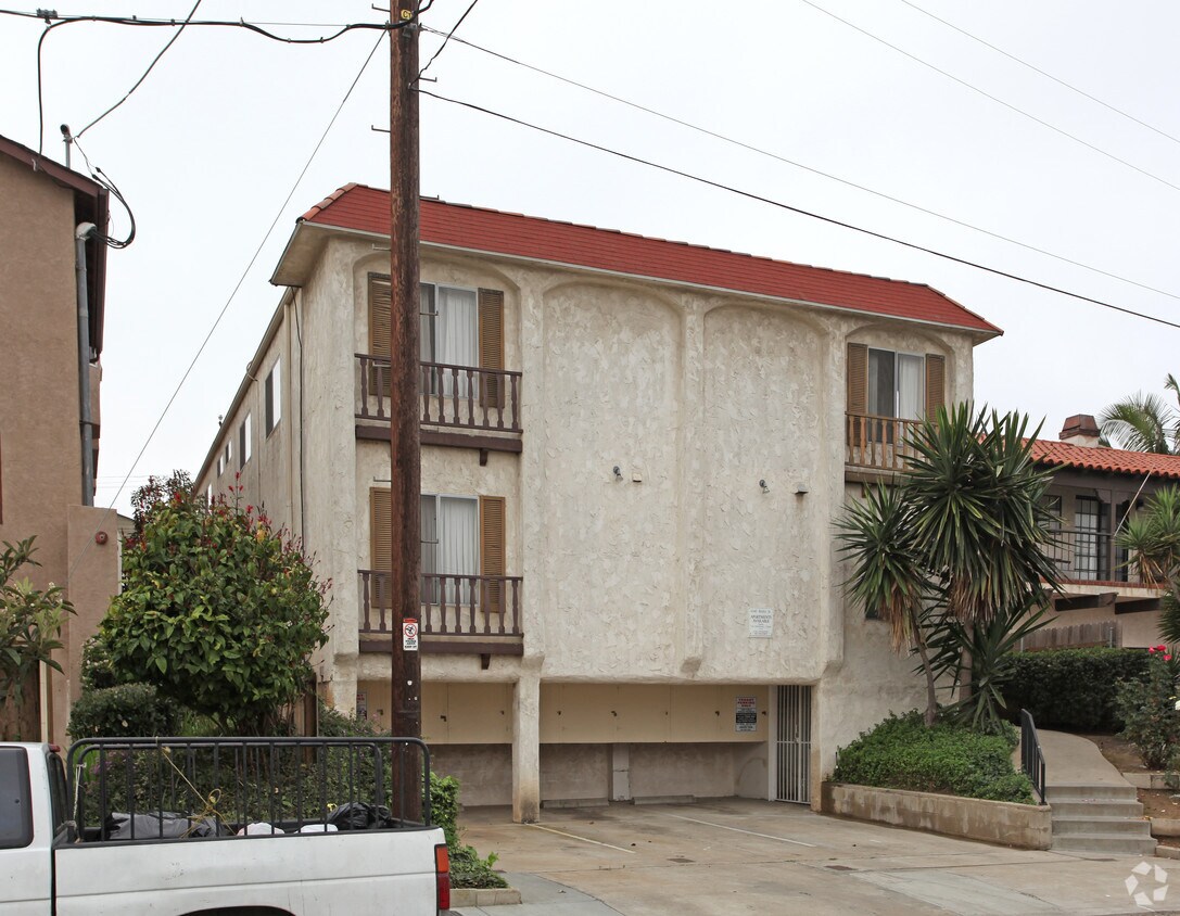 Foto del edificio - 4345 Rialto St