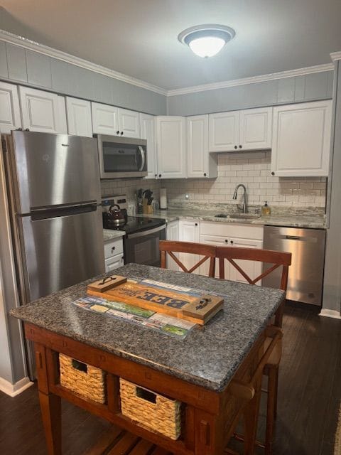 Building Photo - 104 Cordillo Pkwy