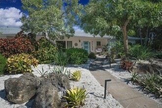 Building Photo - 7739 Westmoreland Dr