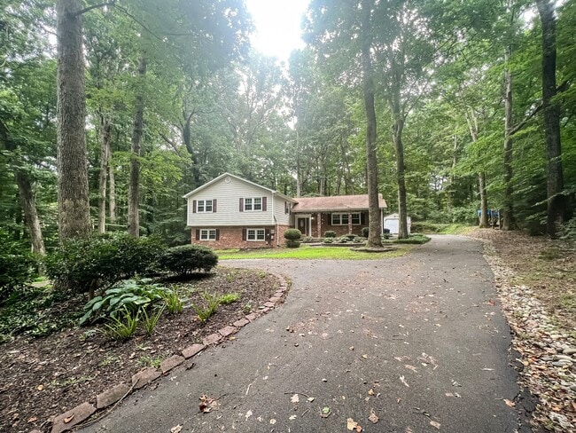 Photo - Remarkable Home With Spacious Deck And Det...