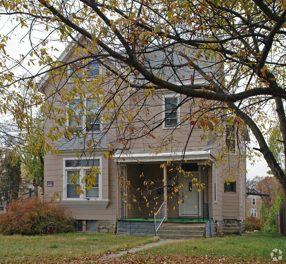 Foto del edificio - 8349 Wiswell Ave