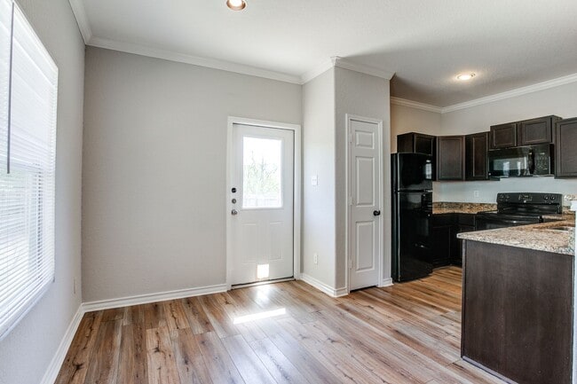 Building Photo - Appleseed Ct