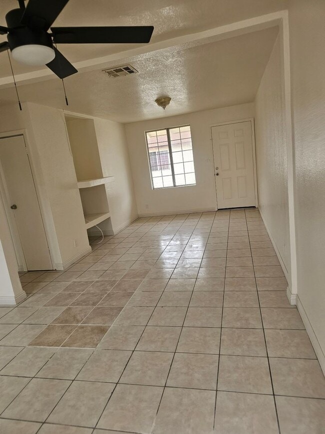 Building Photo - 16594 Orange Way