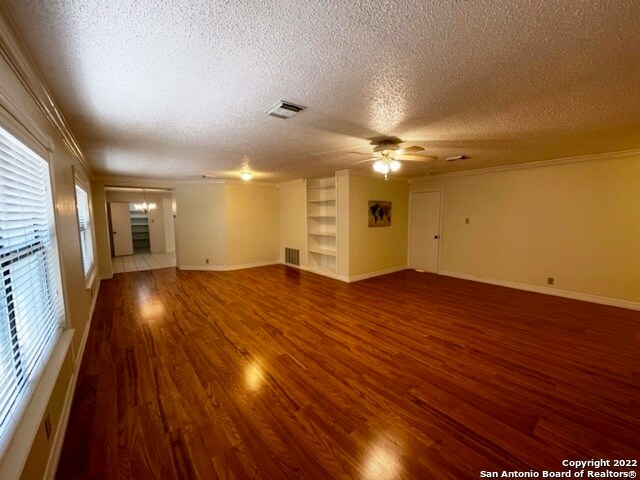 Foto del edificio - 13162 Regency Bend