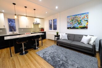 Building Photo - 326 High Park Av