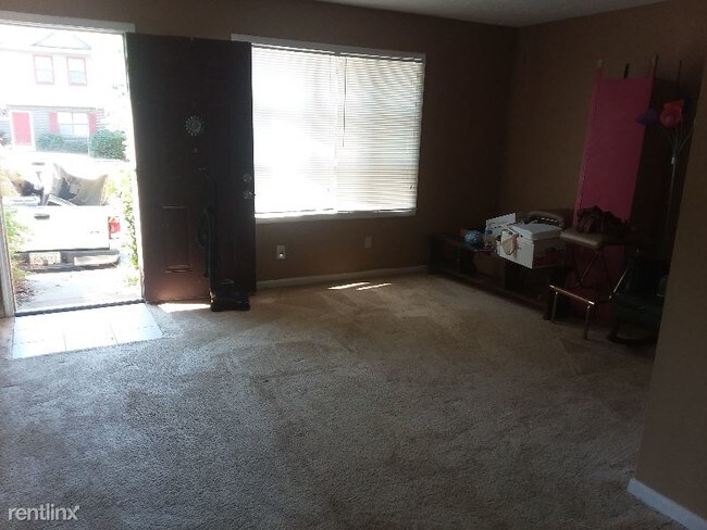 Building Photo - 2 br, 2.5 bath Townhome - 2082 Lenoa Lane