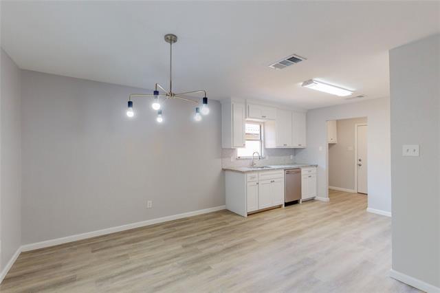 Foto del edificio - 4101 Tulip Tree Ct