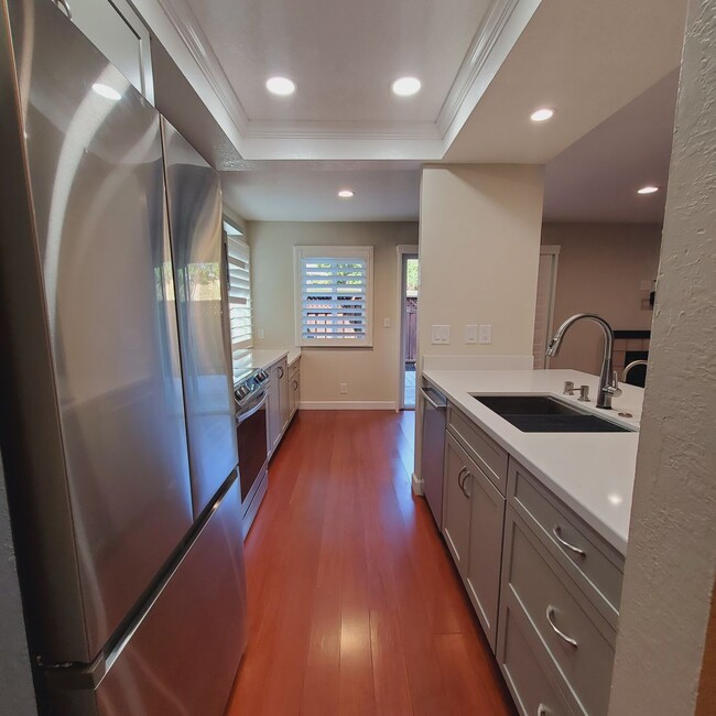 Foto del edificio - Easy Living @ Gorgeous 2bd/2ba in Cobblest...