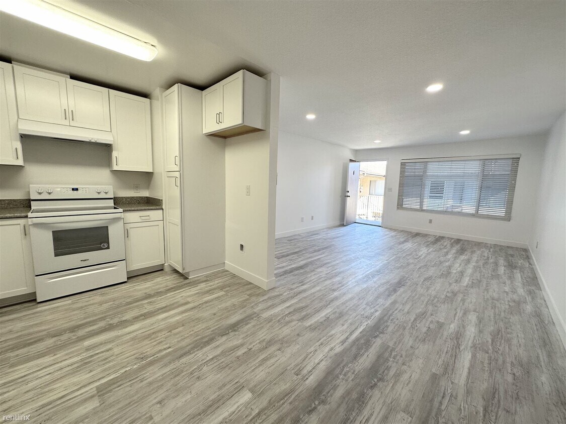 2 br, 1 bath 4plex 4121 East Mendez Stre... Condo for Rent in Long