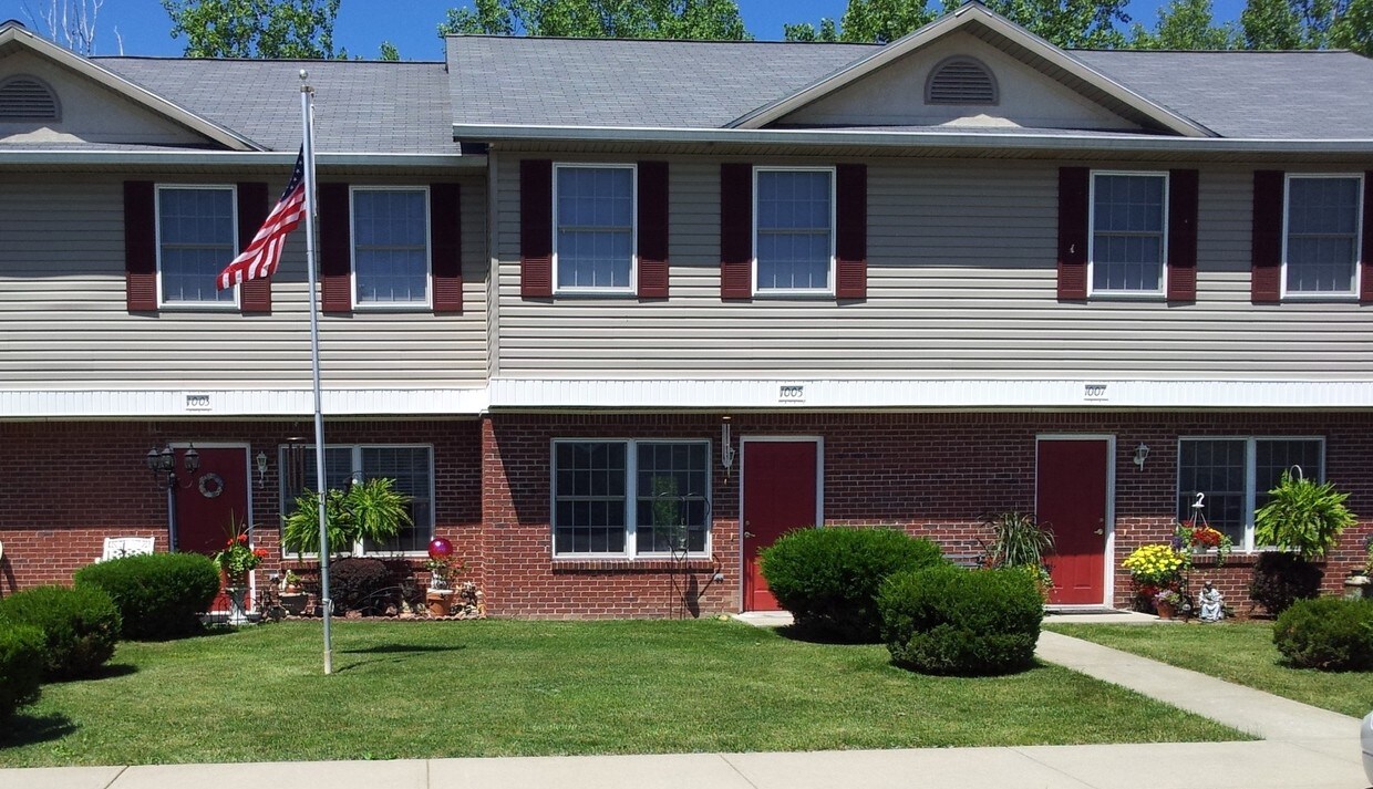Primary Photo - Fosters Landing Apartments