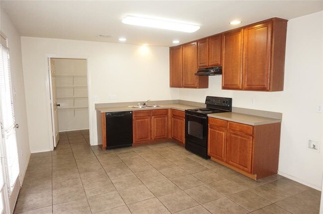 Foto del edificio - 8808 Chaps Ave