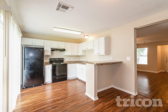 Foto del edificio - 3250 Kelling St