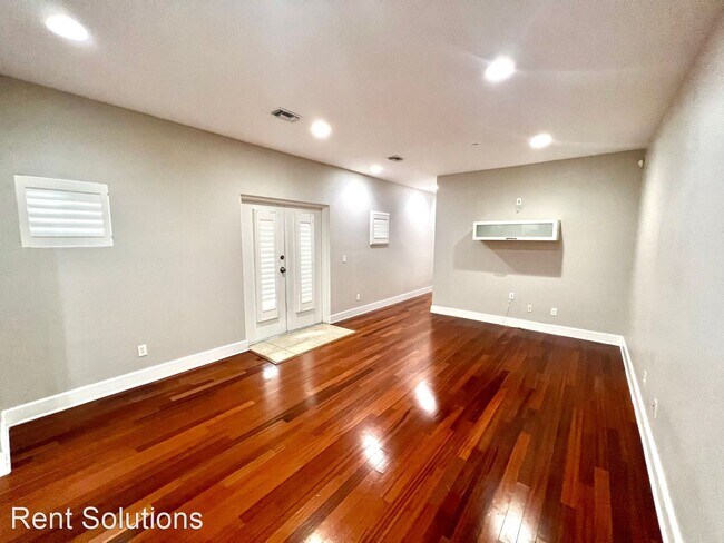 Foto del edificio - 3 br, 2.5 bath House - 211 S. Moody Ave Ap...