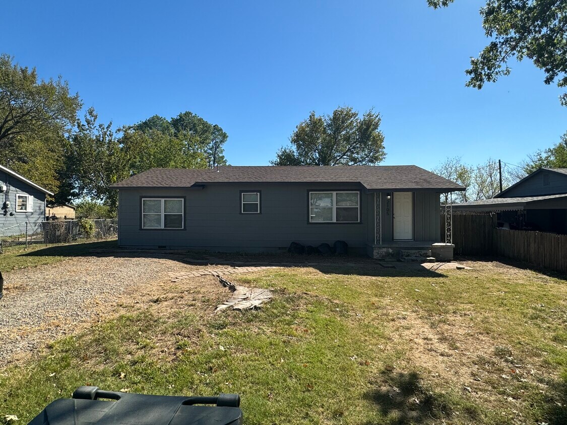 2105 Mason St, Durant, OK 74701 House Rental in Durant, OK