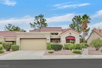 Building Photo - 2832 Dry Plains Dr