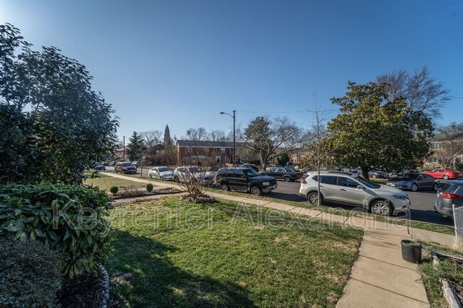 Building Photo - 133 Mt Vernon Ave