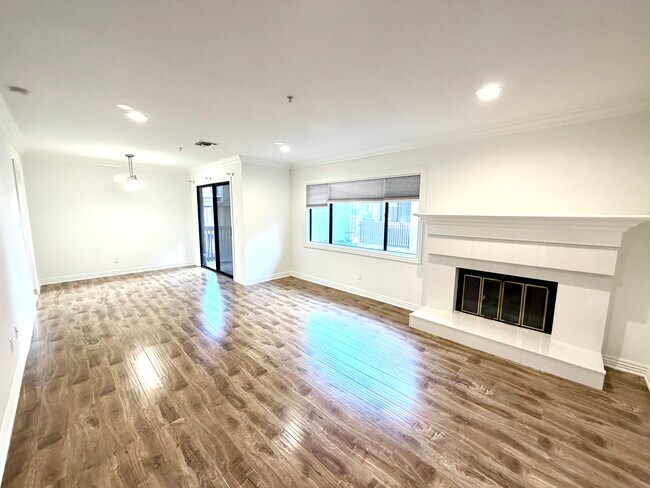 Foto del edificio - 908 W Foothill Blvd