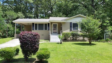 Building Photo - 220 Charline Dr
