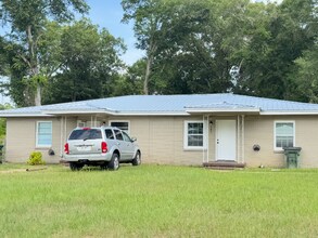 Building Photo - 109 Aventura Ct