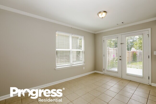 Building Photo - 505 Walnut Woods Dr