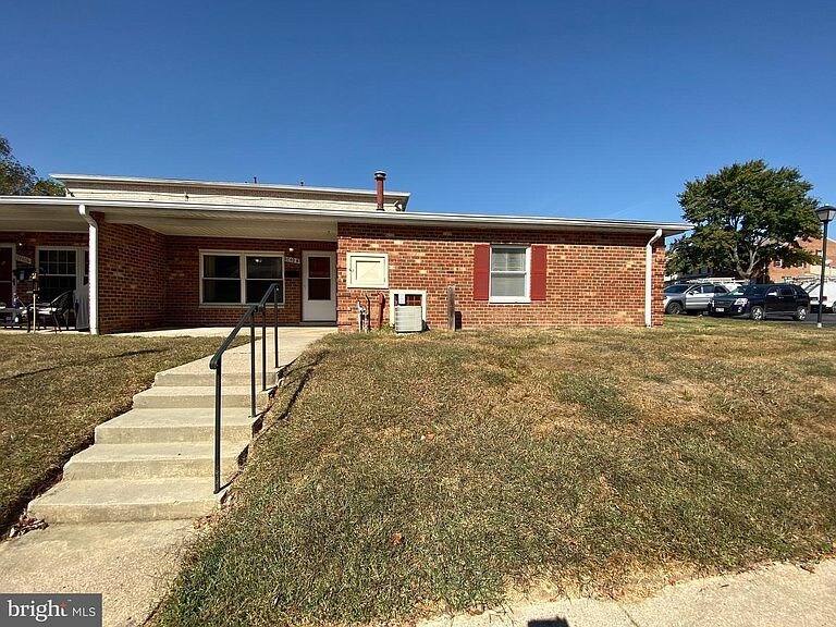 Primary Photo - 9240 Bridle Path Ln
