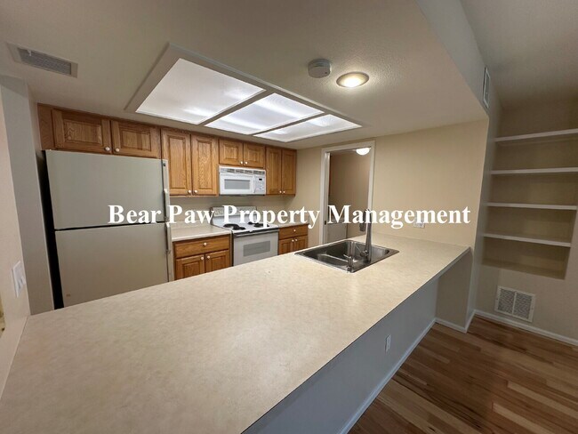 Foto del edificio - "Great  2-Bed, 2-Bath Condo Genesee"