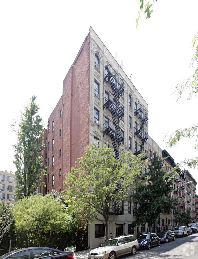 Building Photo - 518 E 12th St