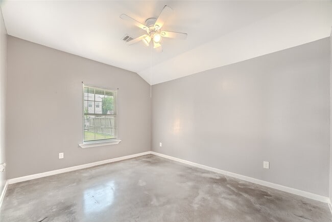 Foto del edificio - 834 Elkhart St