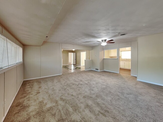 Foto del edificio - 13605 Janwood Ln