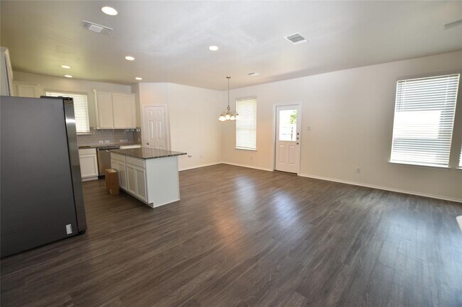 Foto del edificio - 700 Bayberry Cir