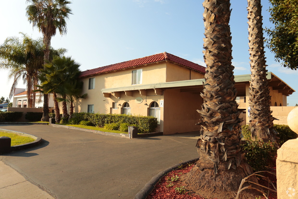 Primary Photo - Paloma Apartments