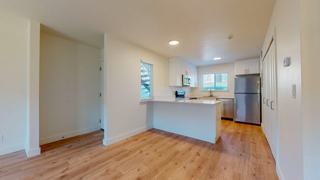 Kitchen & Front Door Entrance - Sonoma Park Apartments