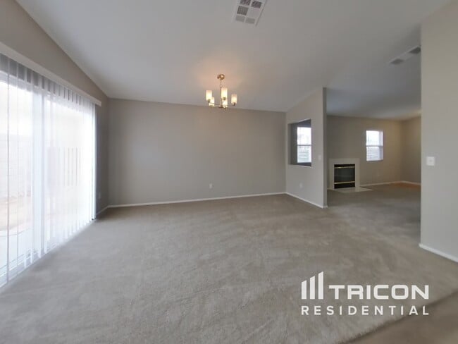 Building Photo - 16946 Sorrento Ln