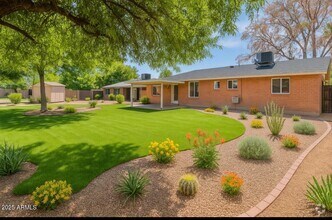 Building Photo - 5014 W Gardenia Ave